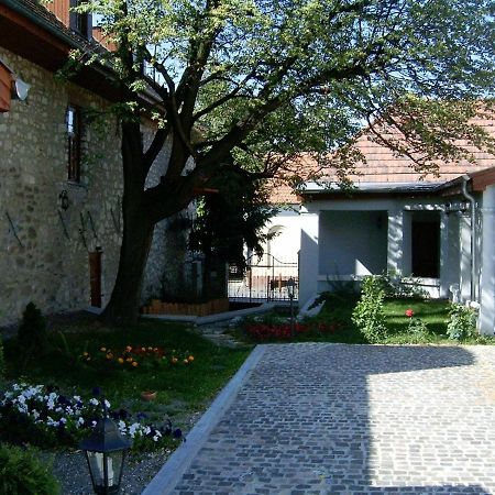 Bártfay Udvarház Tállya Exterior foto